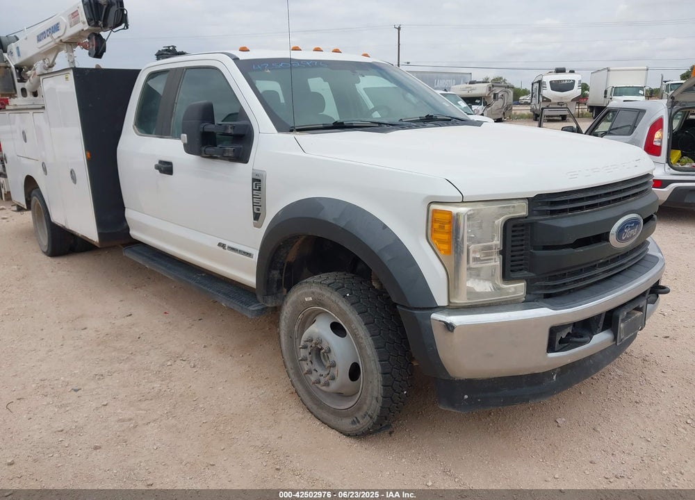2017 FORD F-550 CHASSIS XL VIN: 1FD0X5HT7HEE32327