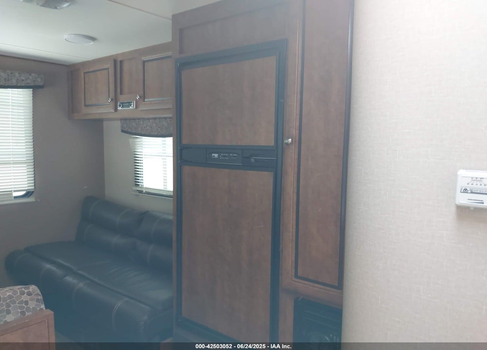 2016 CROSSROADS CAMPER VIN: 4V0TC2120GJ009162
