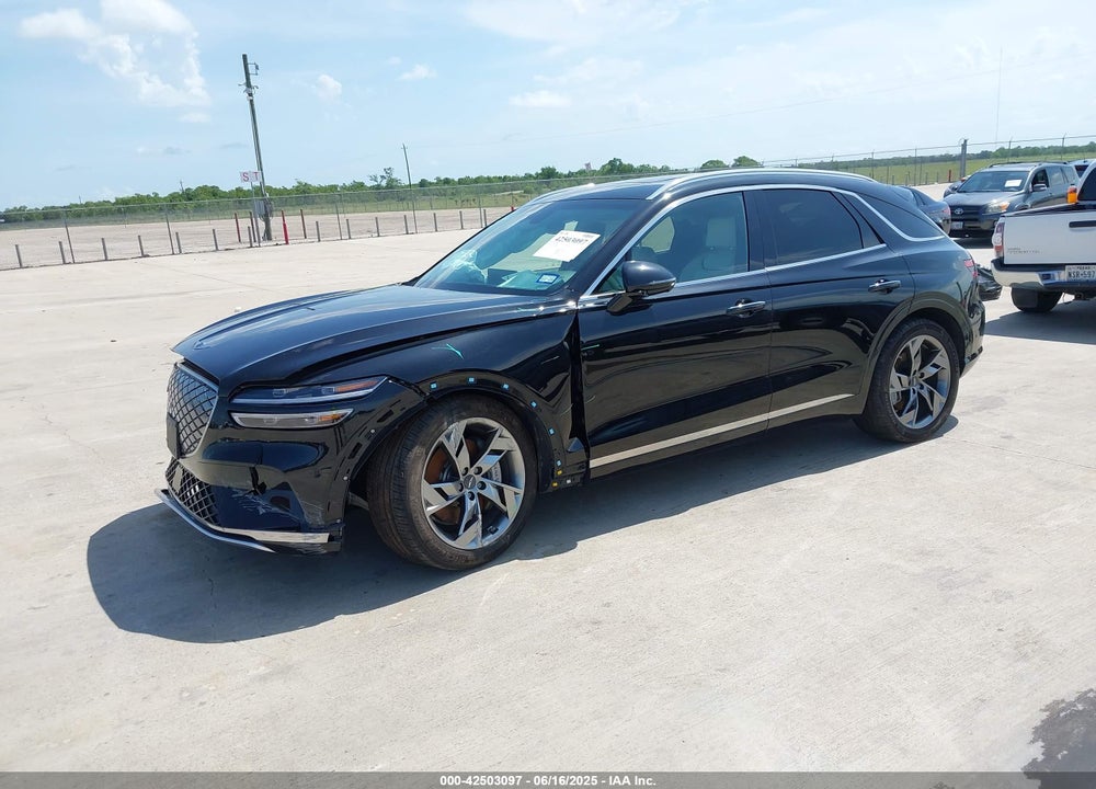 2023 GENESIS GV70 VIN: 5NMMCET10PH000746