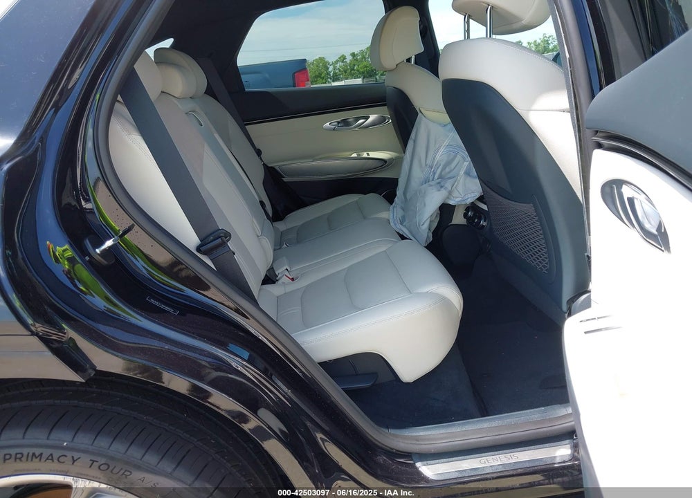 2023 GENESIS GV70 VIN: 5NMMCET10PH000746