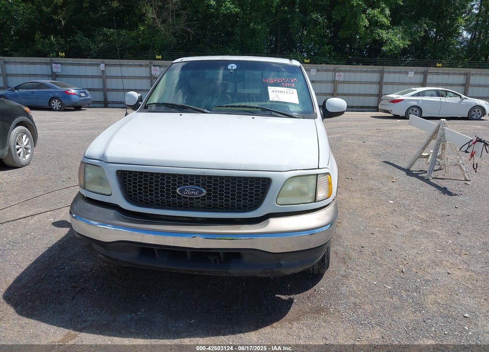 2002 FORD F-150 LARIAT/XLT VIN: 1FTRW076X2KD36097