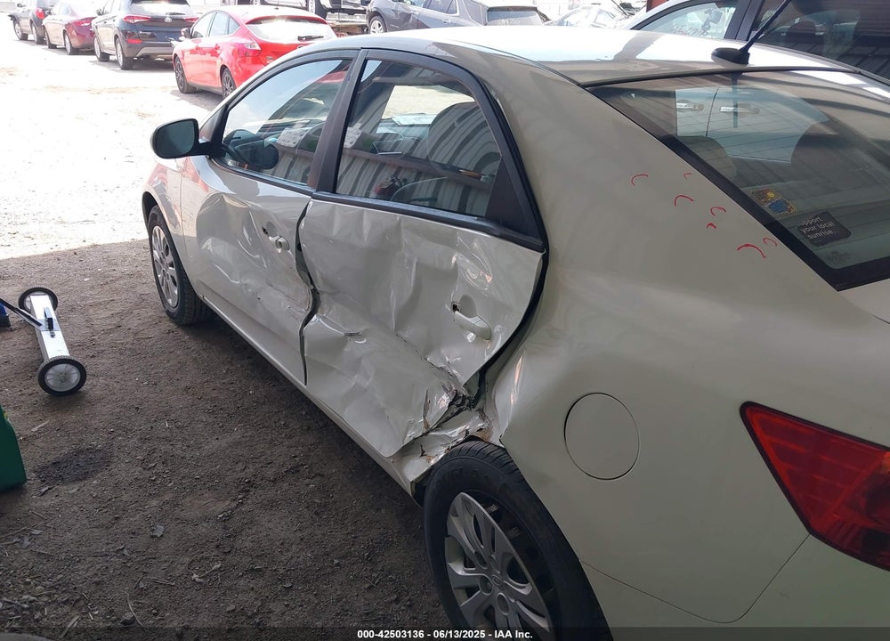 2010 KIA FORTE VIN: KNAFT4A2XA5809242