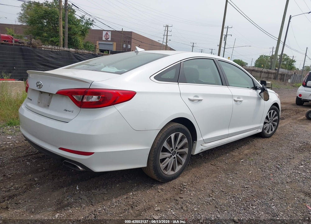 2015 HYUNDAI SONATA VIN: 5NPE34AF5FH107967