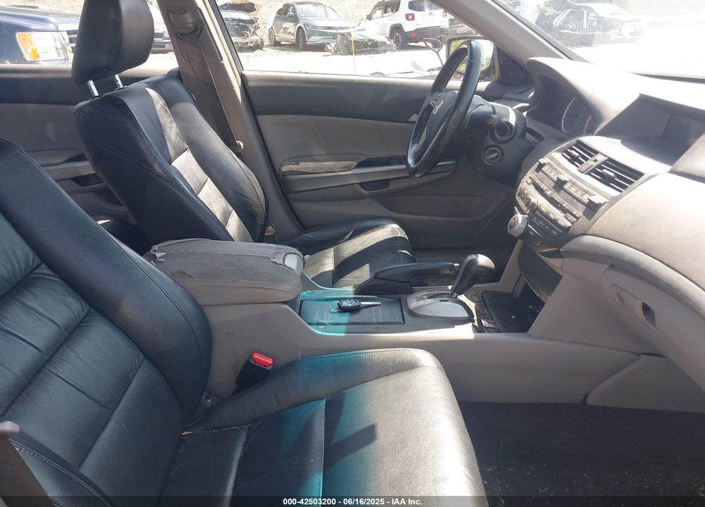 2009 HONDA ACCORD 2.4 EX-L VIN: 1HGCP26879A008929