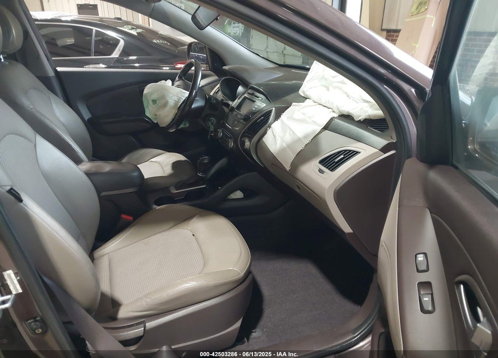 2014 HYUNDAI TUCSON VIN: KM8JU3AG8EU925286