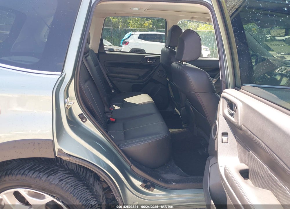 2018 SUBARU FORESTER VIN: JF2SJAWC1JH480499