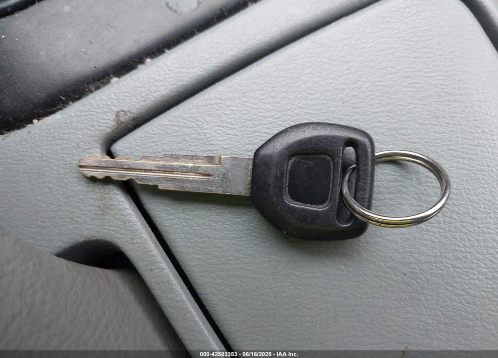 1997 HONDA ACCORD LX VIN: 1HGCD5637VA136418
