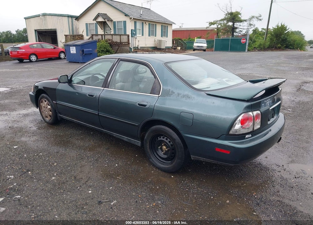1997 HONDA ACCORD LX VIN: 1HGCD5637VA136418