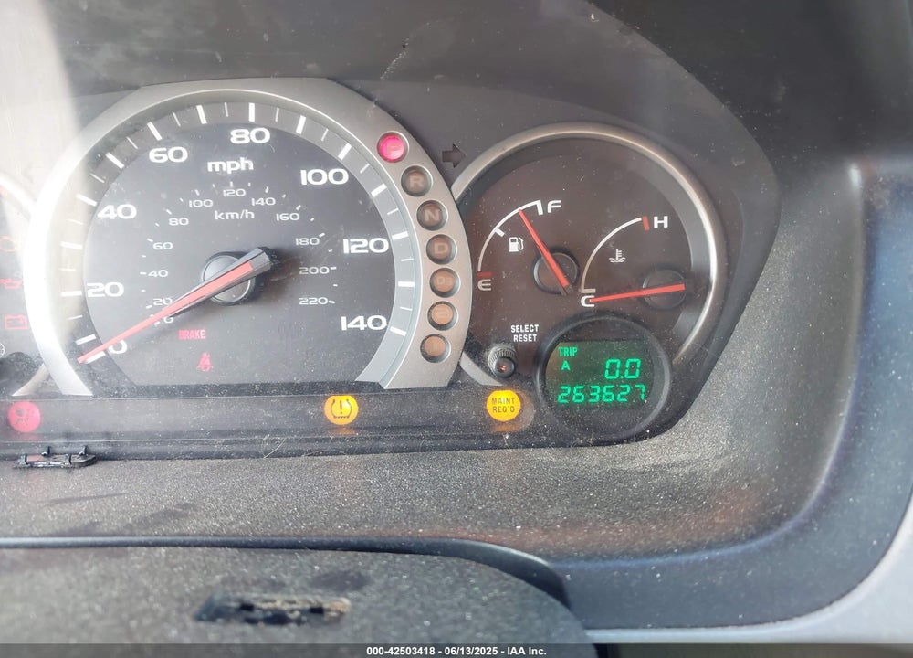 2005 HONDA PILOT VIN: 2HKYF18125H550721