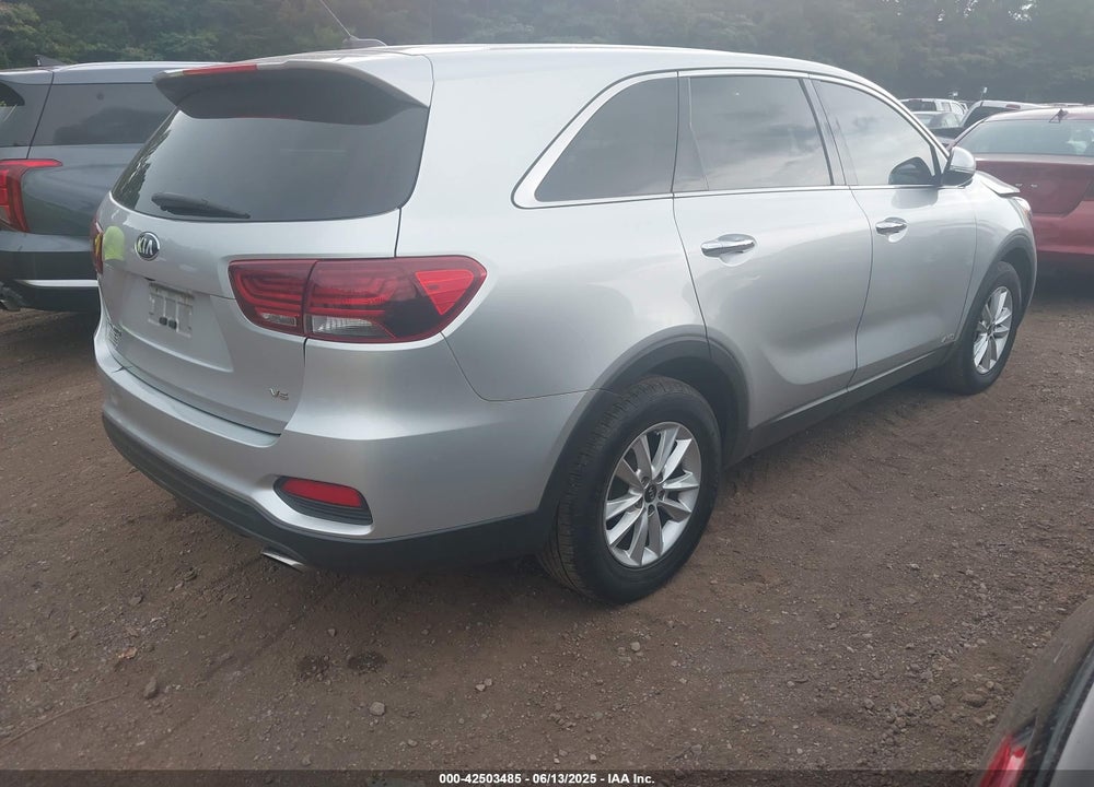 2019 KIA SORENTO 3.3L LX VIN: 5XYPGDA55KG570584