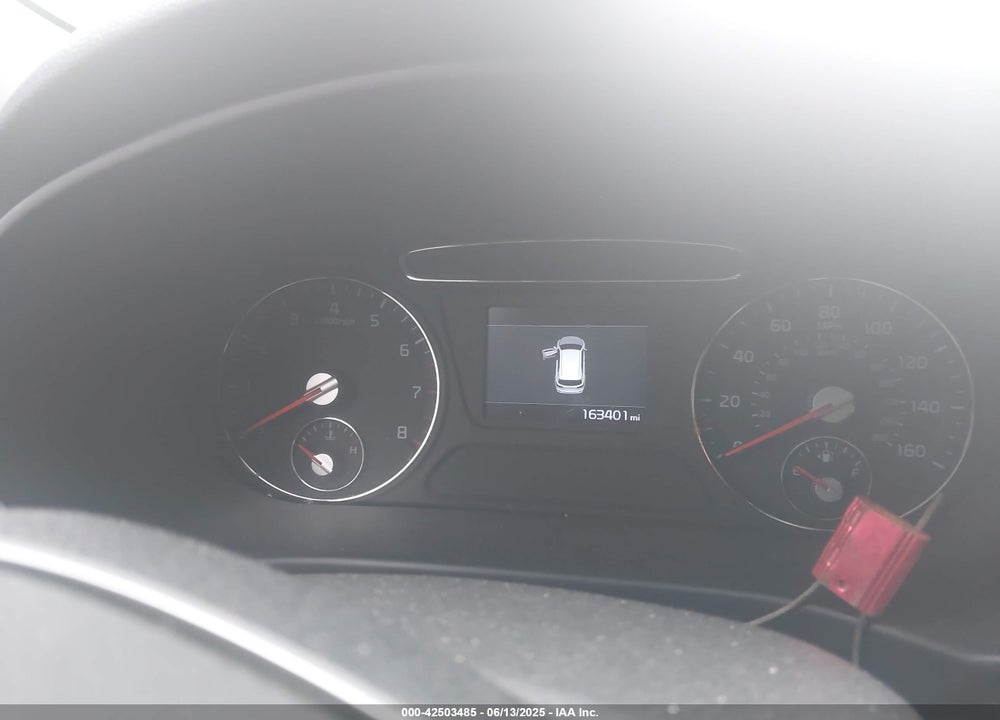 2019 KIA SORENTO 3.3L LX VIN: 5XYPGDA55KG570584