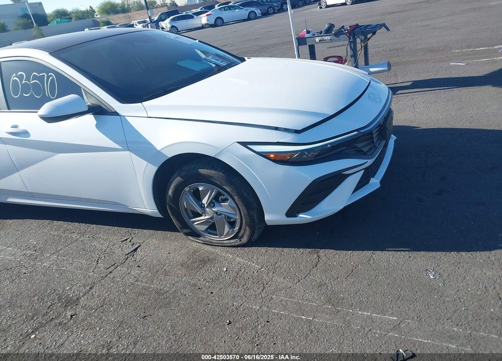 2024 HYUNDAI ELANTRA VIN: KMHLL4DG8RU816118