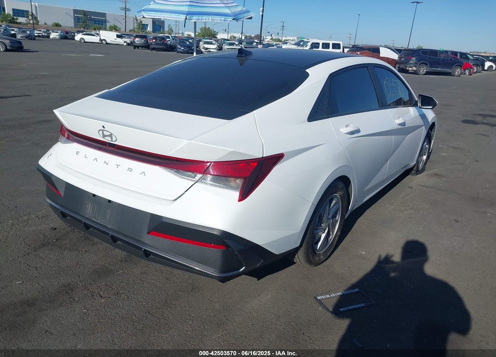 2024 HYUNDAI ELANTRA VIN: KMHLL4DG8RU816118