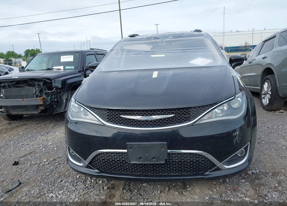 2017 CHRYSLER PACIFICA TOURING L VIN: 2C4RC1BG4HR763669