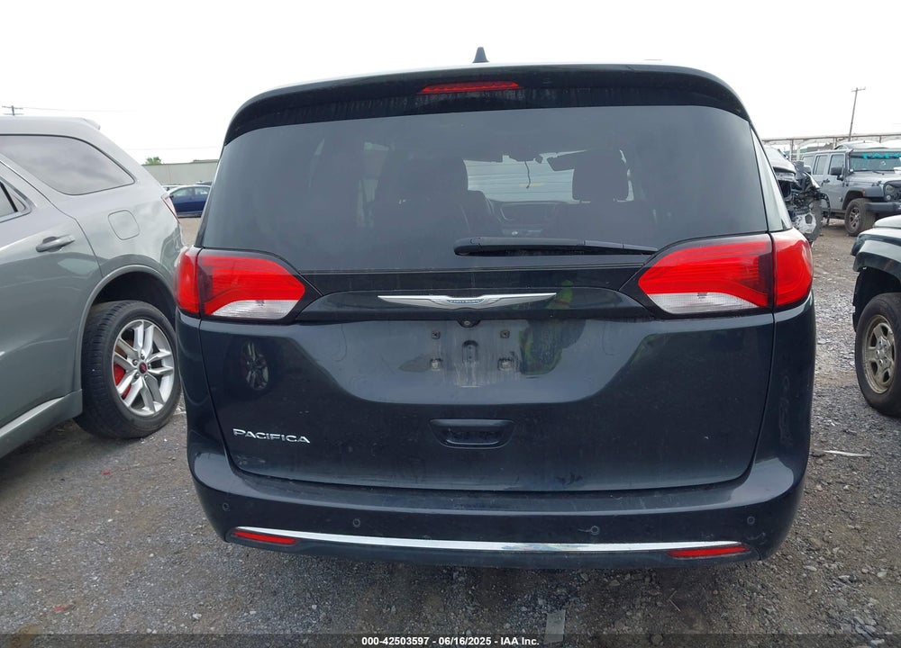2017 CHRYSLER PACIFICA TOURING L VIN: 2C4RC1BG4HR763669