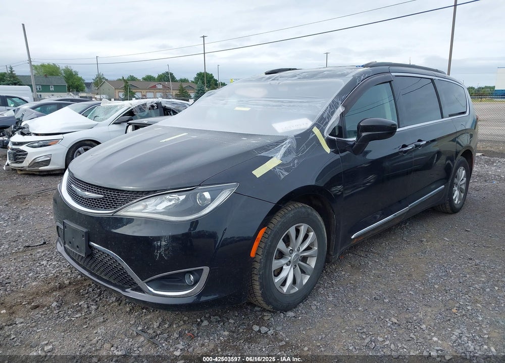 2017 CHRYSLER PACIFICA TOURING L VIN: 2C4RC1BG4HR763669