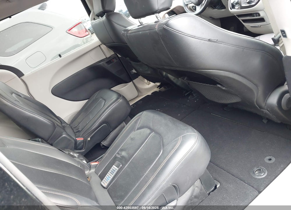 2017 CHRYSLER PACIFICA TOURING L VIN: 2C4RC1BG4HR763669