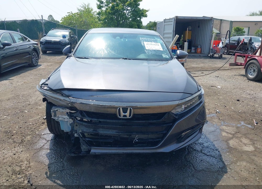 2018 HONDA ACCORD VIN: 1HGCV1F30JA210861