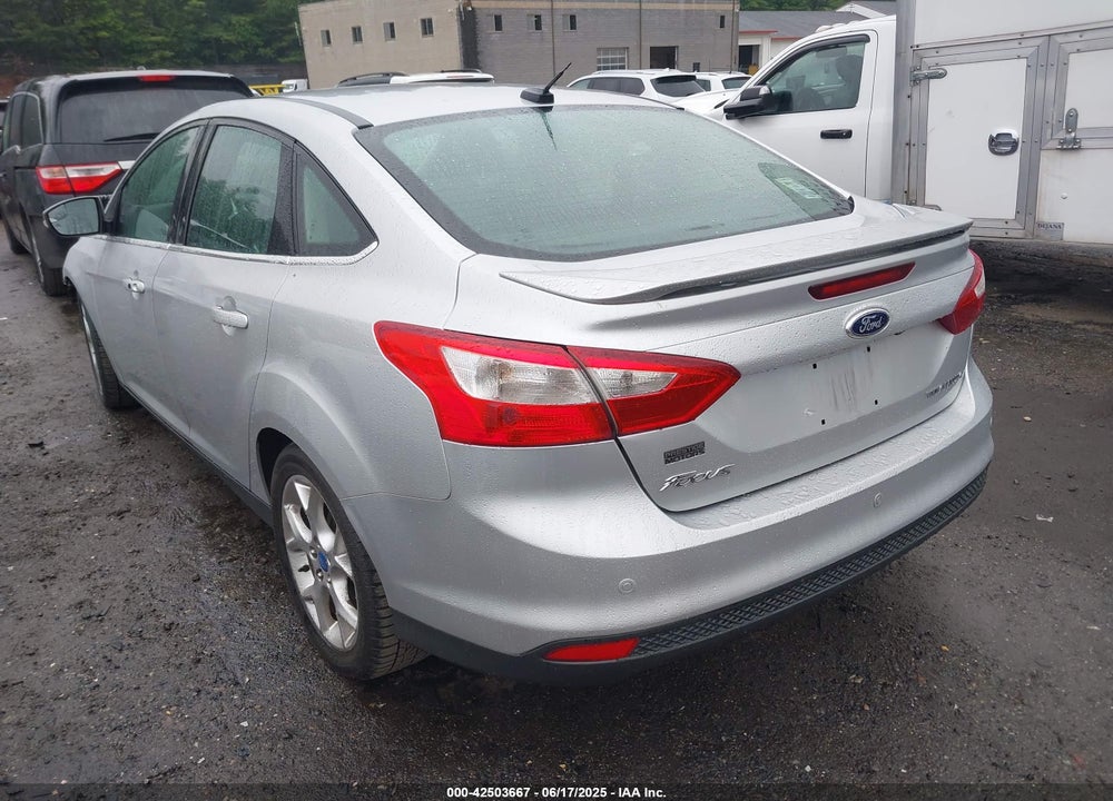 2013 FORD FOCUS VIN: 1FADP3J26DL111032
