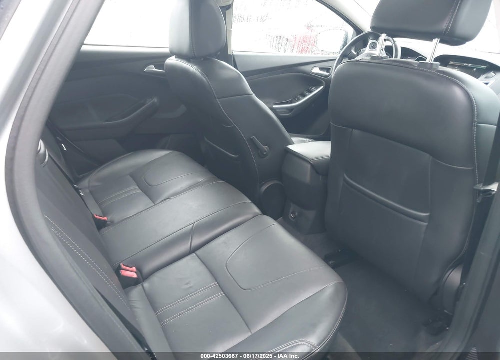2013 FORD FOCUS VIN: 1FADP3J26DL111032