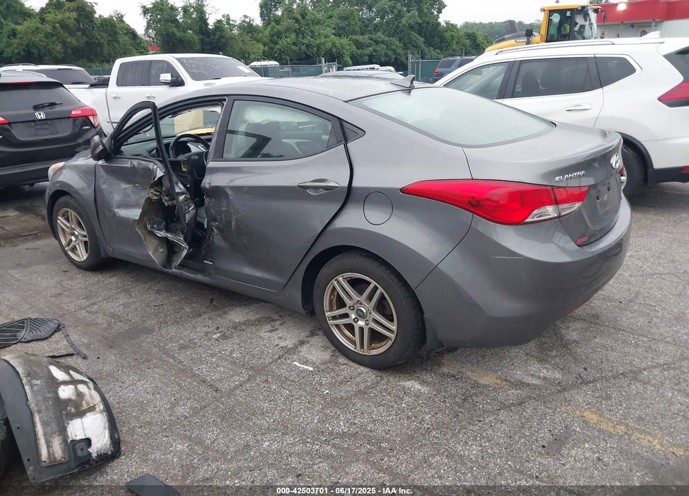 2012 HYUNDAI ELANTRA VIN: 5NPDH4AE7CH098138