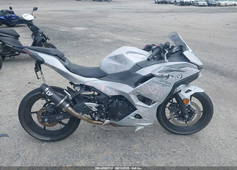 2025 KAWASAKI EX500 H VIN: ML5EXGH15SDA59934