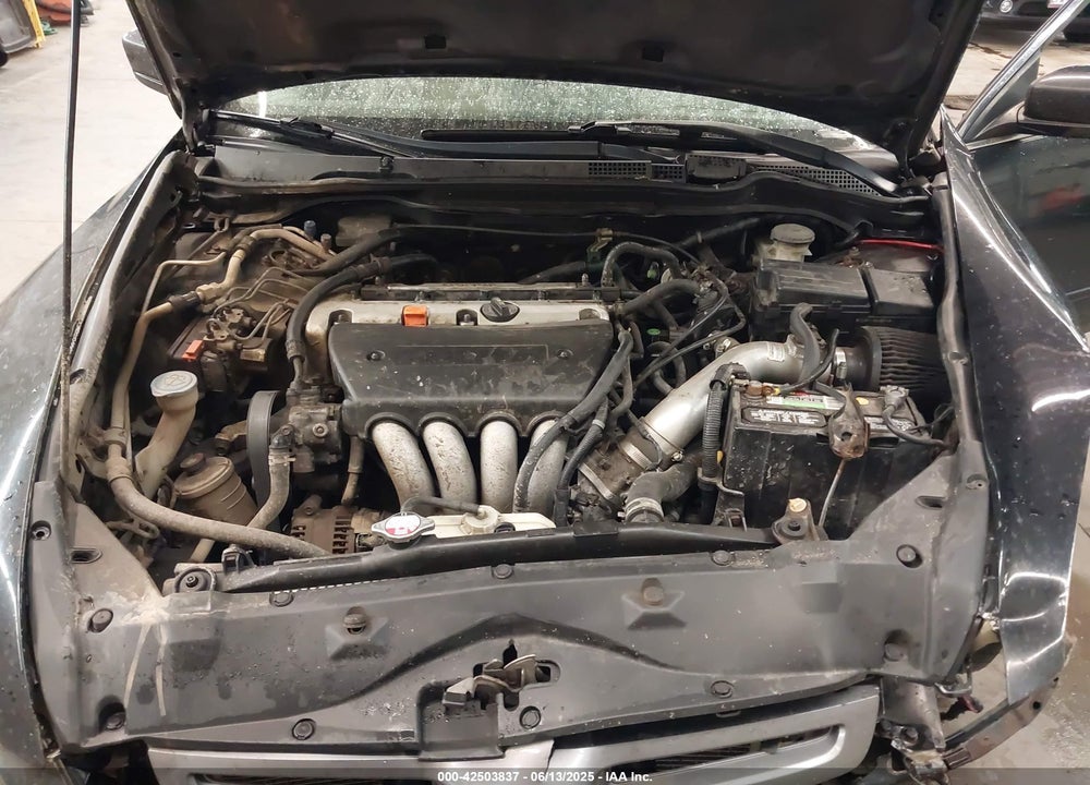 2004 HONDA ACCORD 2.4 LX VIN: 3HGCM56354G704701
