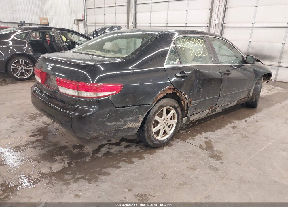 2004 HONDA ACCORD 2.4 LX VIN: 3HGCM56354G704701