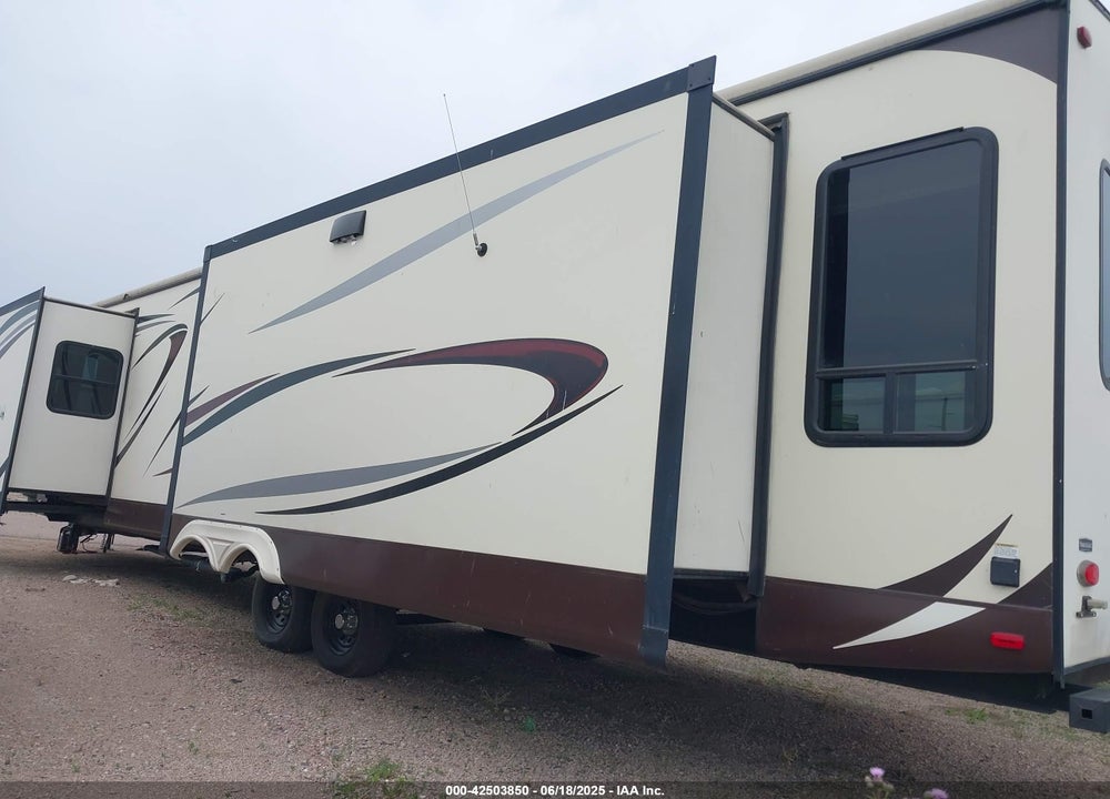 2016 FOREST RIVER SIERRA 393 VIN: 4X4TSER25GJ041506