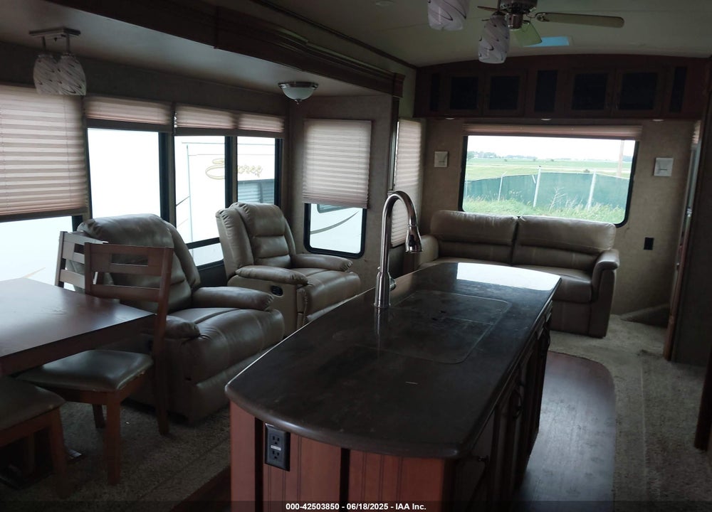 2016 FOREST RIVER SIERRA 393 VIN: 4X4TSER25GJ041506