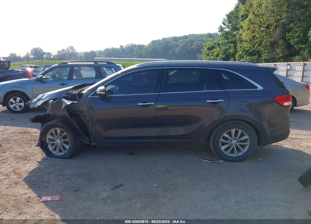 2017 KIA SORENTO VIN: 5XYPG4A56HG224388