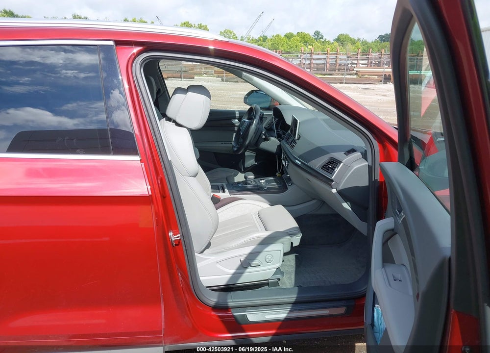 2020 AUDI Q5 VIN: WA1CNAFY3L2076977