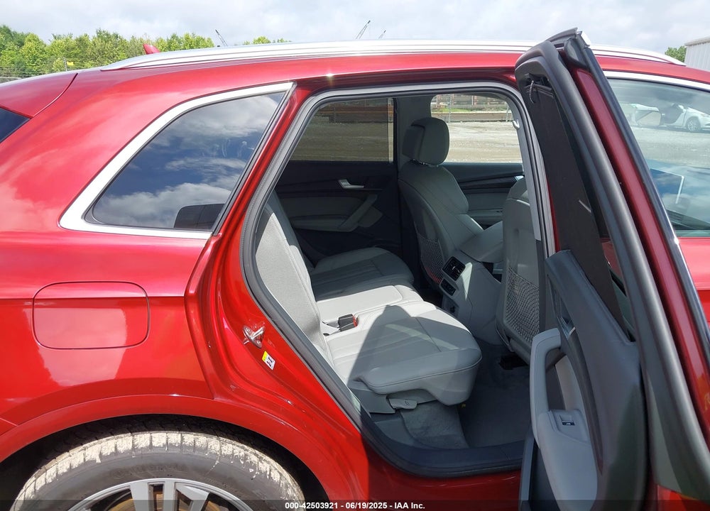 2020 AUDI Q5 VIN: WA1CNAFY3L2076977