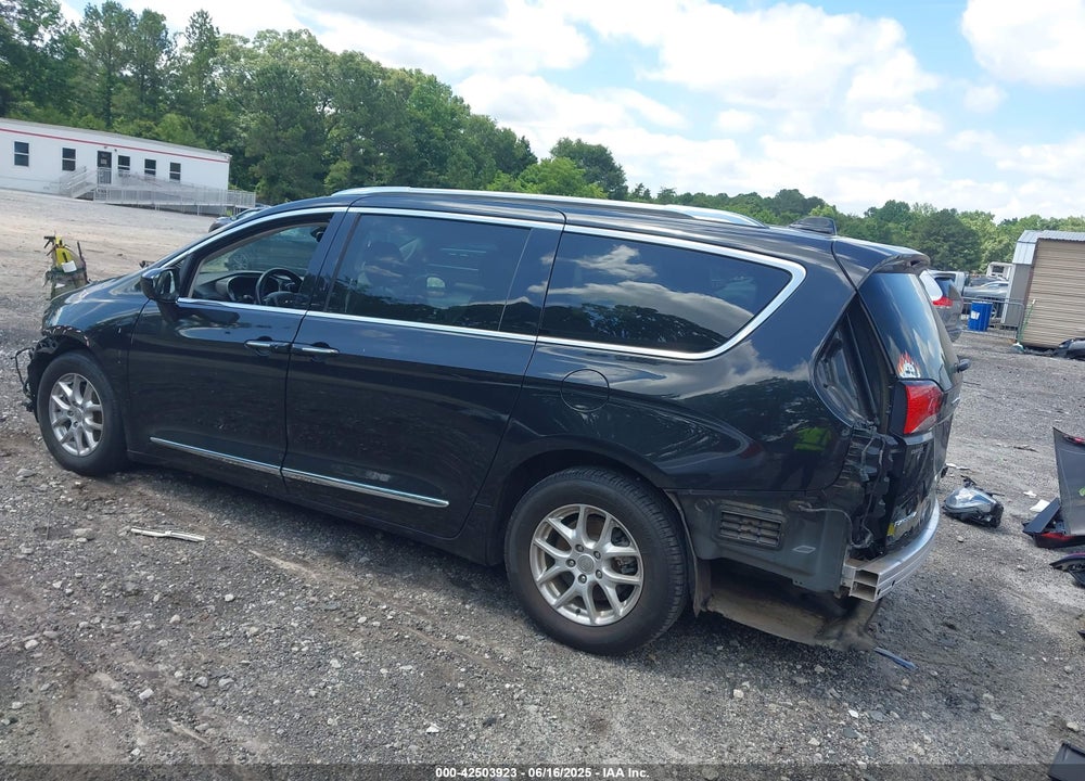 2020 CHRYSLER PACIFICA TOURING L VIN: 2C4RC1BG3LR106662
