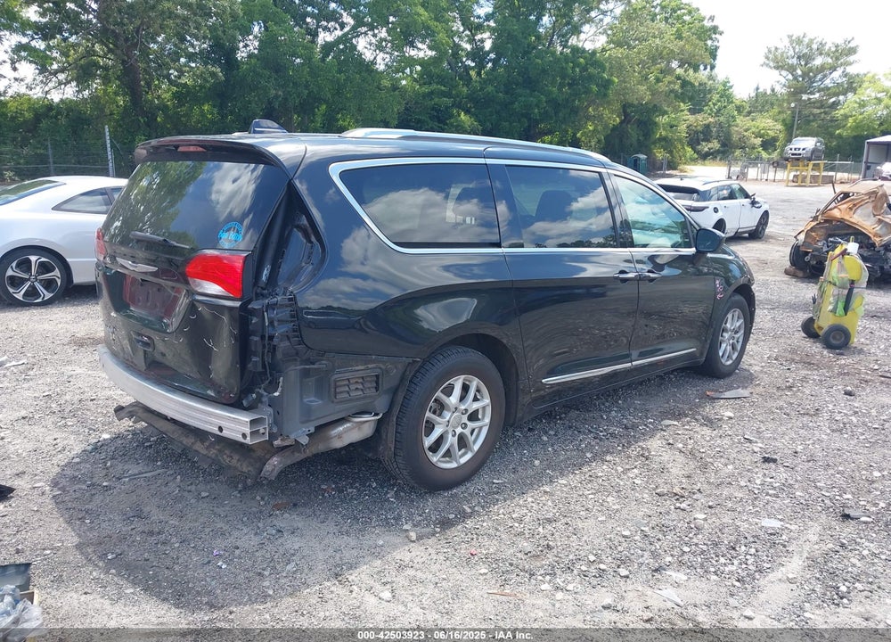 2020 CHRYSLER PACIFICA TOURING L VIN: 2C4RC1BG3LR106662