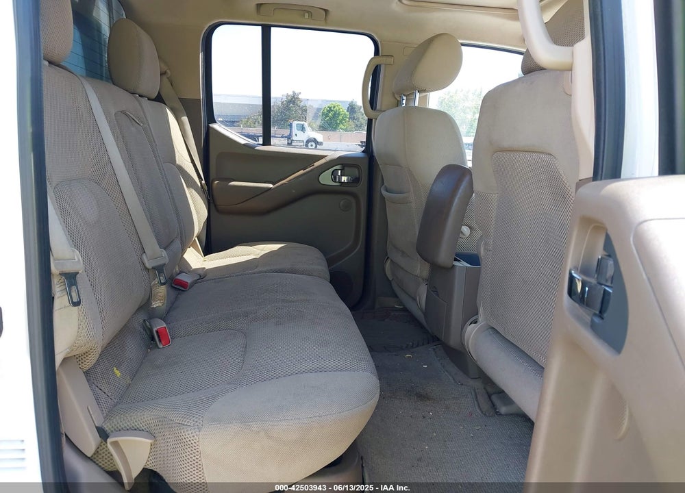 2007 NISSAN FRONTIER LE VIN: 1N6AD09W17C466719