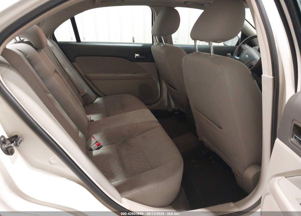 2011 FORD FUSION VIN: 3FAHP0HA4BR242116
