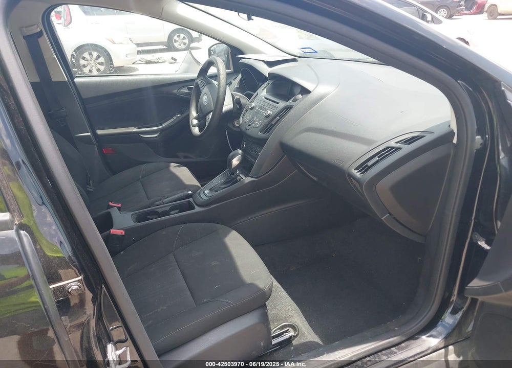 2016 FORD FOCUS VIN: 1FADP3E20GL233982