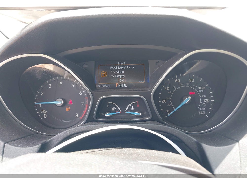 2016 FORD FOCUS VIN: 1FADP3E20GL233982