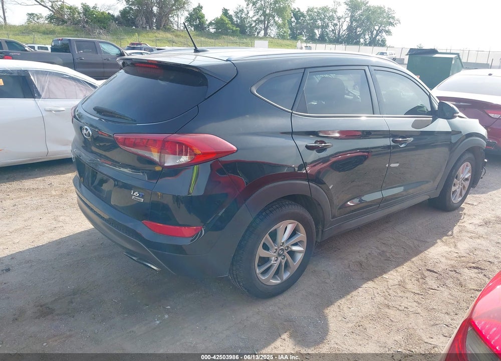2016 HYUNDAI TUCSON VIN: KM8J3CA24GU127426