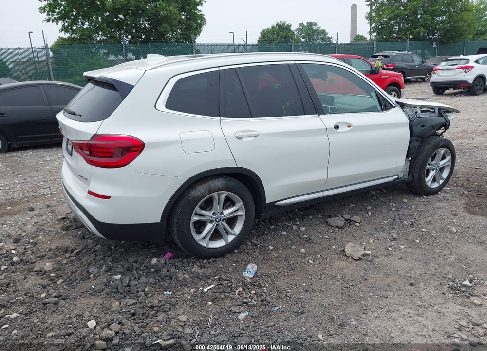 2019 BMW X3 VIN: 5UXTR7C59KLR39960