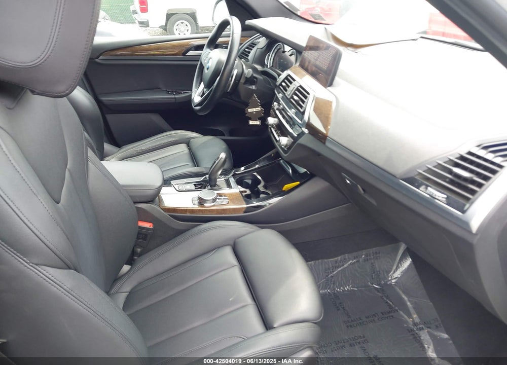 2019 BMW X3 VIN: 5UXTR7C59KLR39960