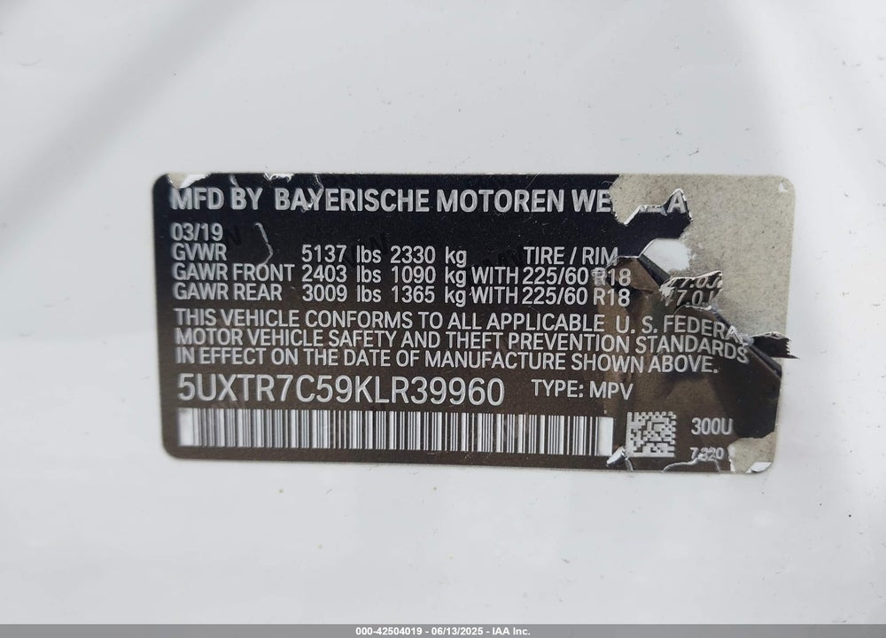 2019 BMW X3 VIN: 5UXTR7C59KLR39960