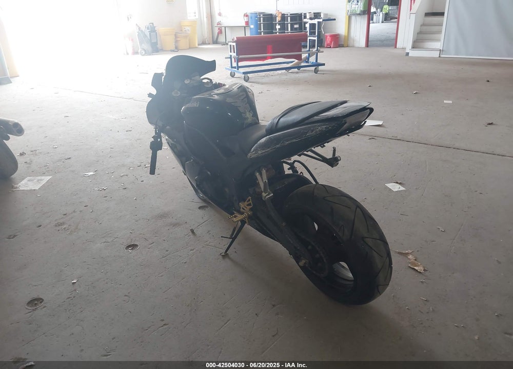 2004 KAWASAKI NINJA ZX 10R VIN: JKAZXCC174A015002