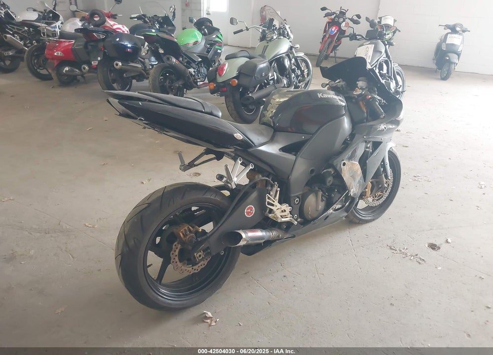2004 KAWASAKI NINJA ZX 10R VIN: JKAZXCC174A015002