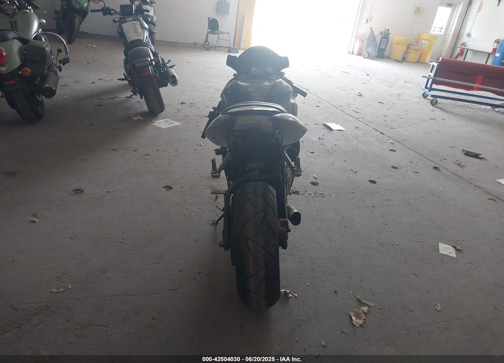 2004 KAWASAKI NINJA ZX 10R VIN: JKAZXCC174A015002