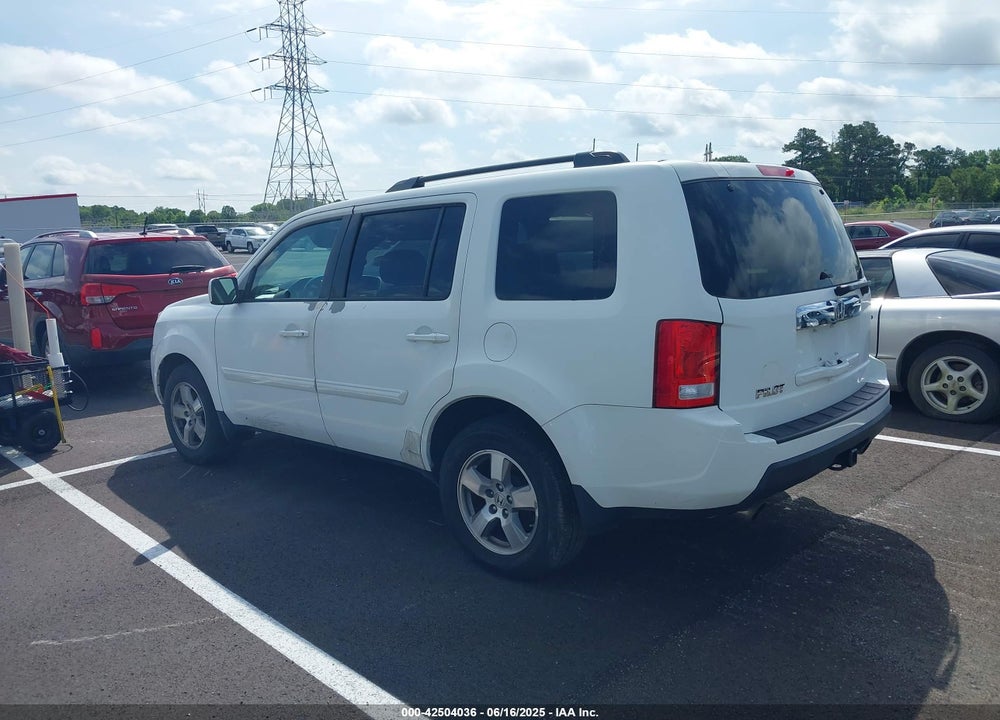 2011 HONDA PILOT EX-L VIN: 5FNYF3H51BB032575