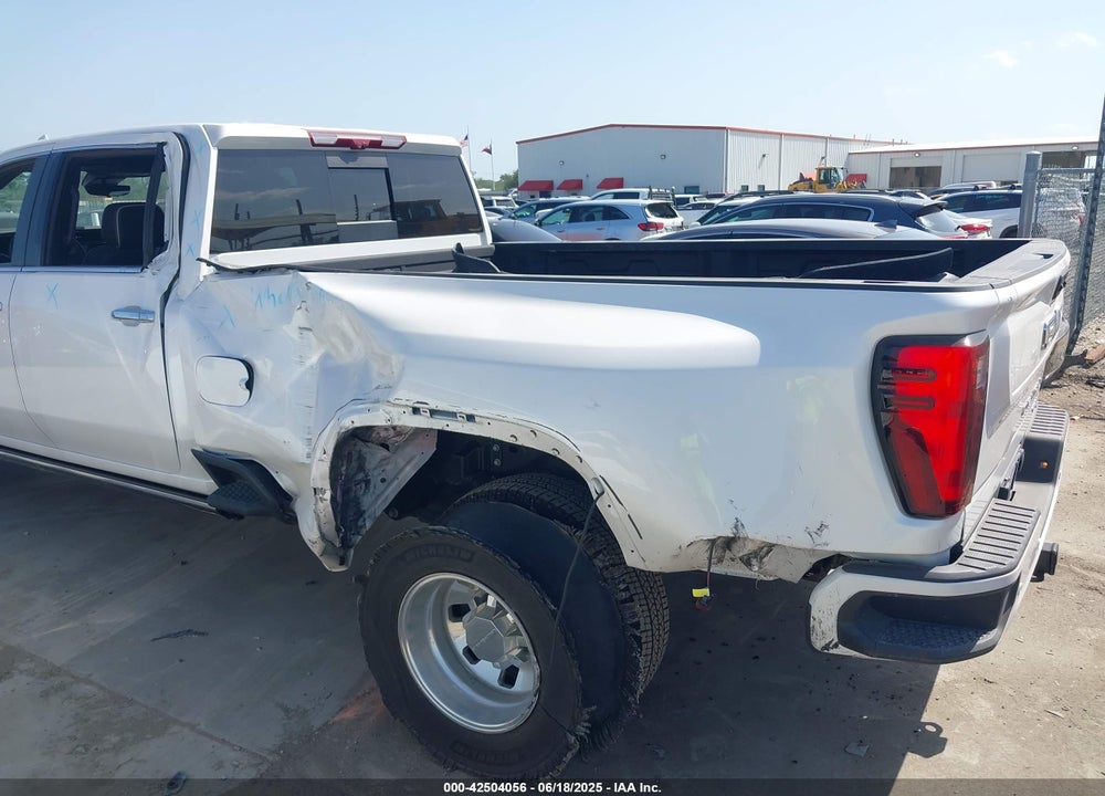 2025 GMC SIERRA 3500HD 4WD  LONG BED DENALI ULTIMATE VIN: 1GT4UYEY4SF213228