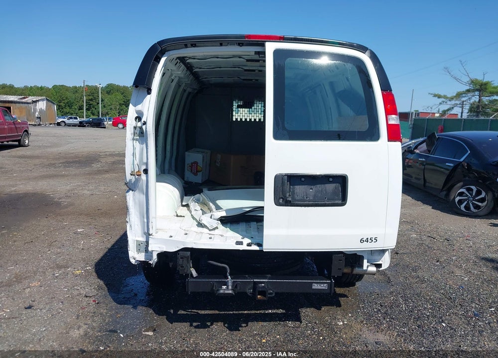 2024 CHEVROLET EXPRESS CARGO RWD 2500 REGULAR WHEELBASE WT VIN: 1GCWGAFP6R1216135