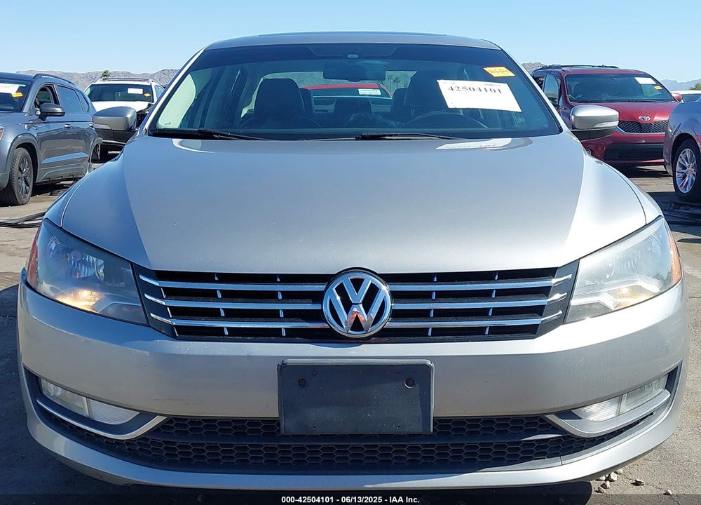 2013 VOLKSWAGEN PASSAT VIN: 1VWCN7A39DC047044